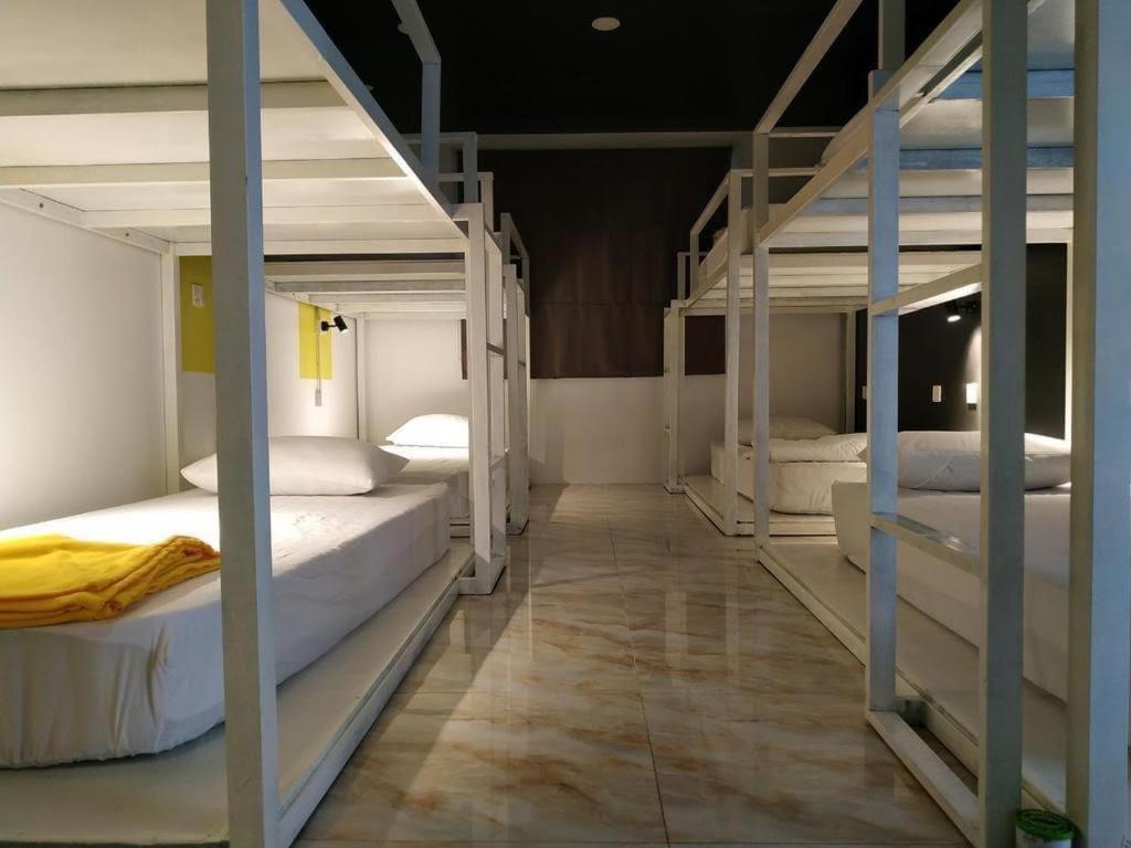 The Hive Hotel Siem Reap Extérieur photo