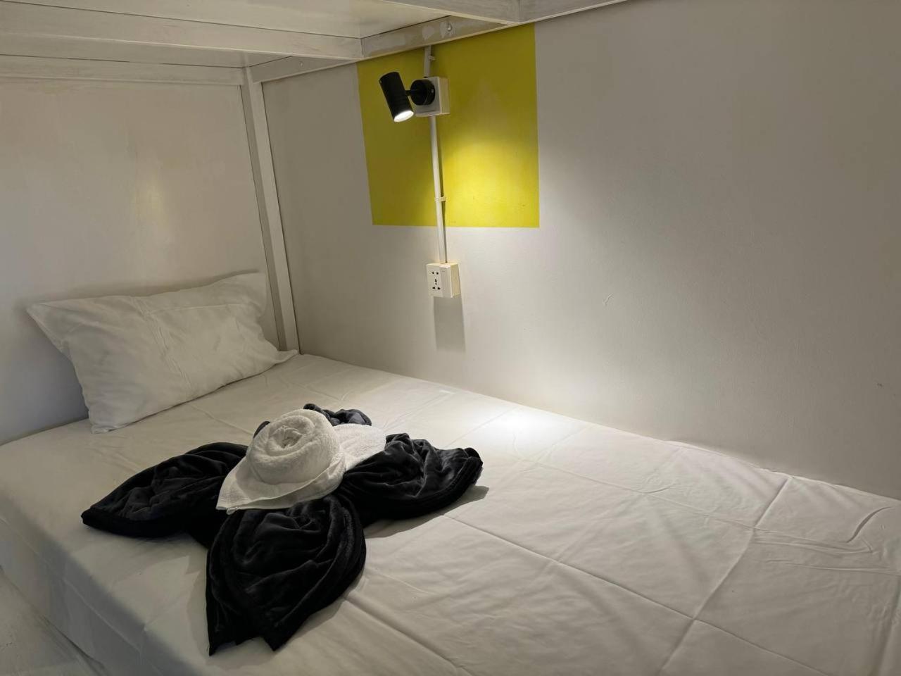The Hive Hotel Siem Reap Extérieur photo