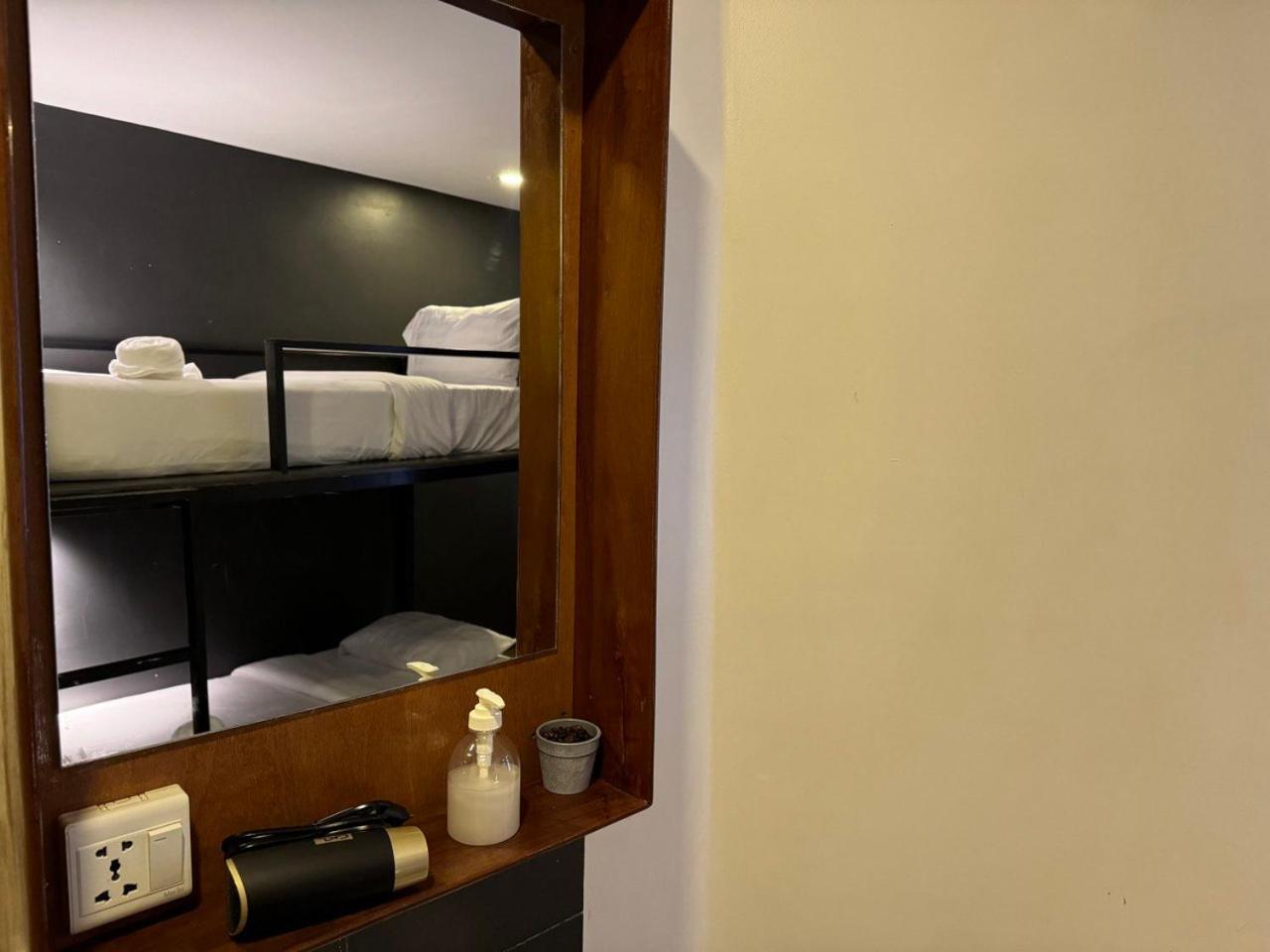 The Hive Hotel Siem Reap Extérieur photo