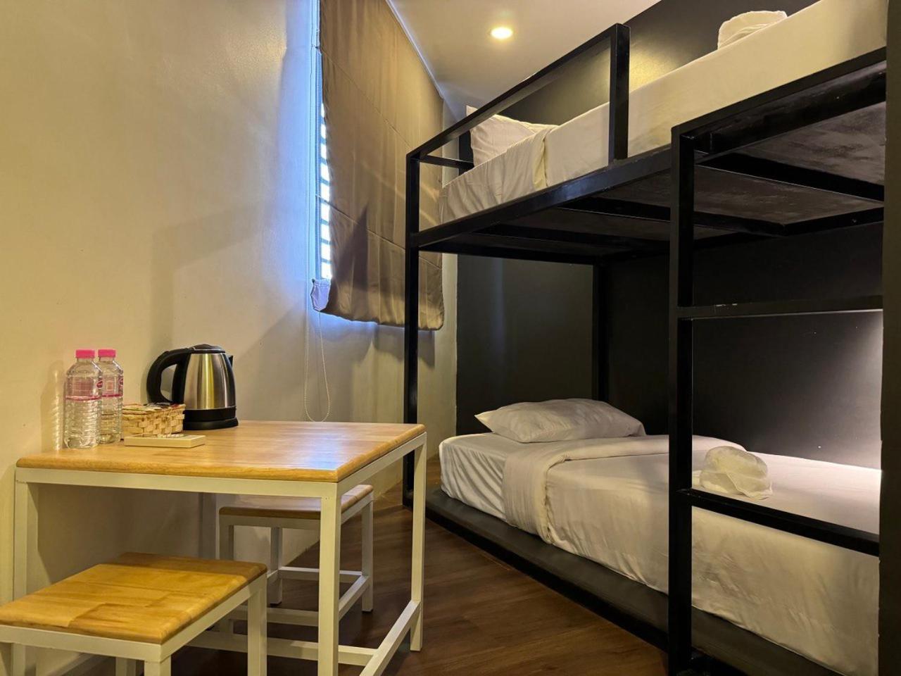 The Hive Hotel Siem Reap Extérieur photo