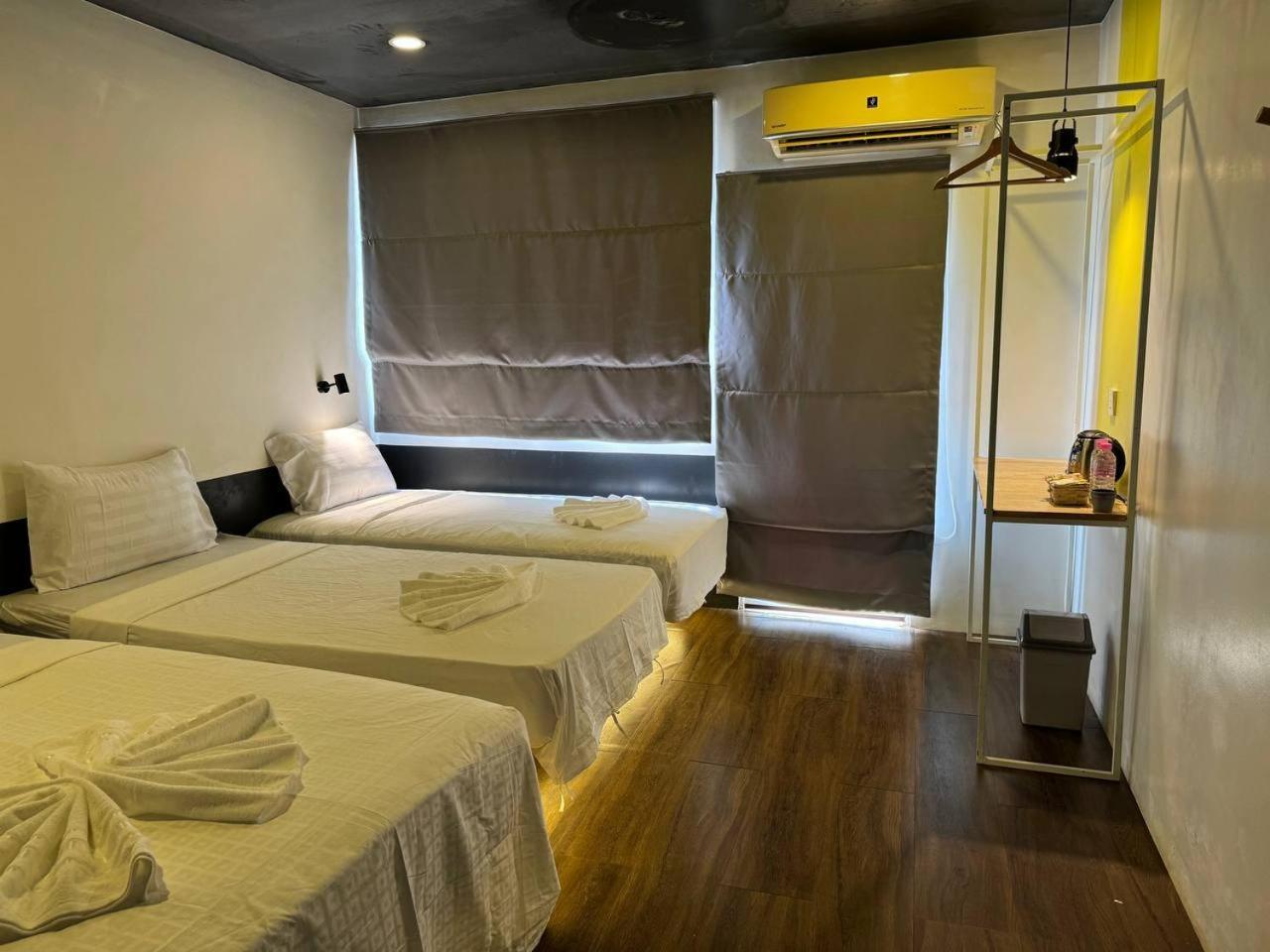 The Hive Hotel Siem Reap Extérieur photo