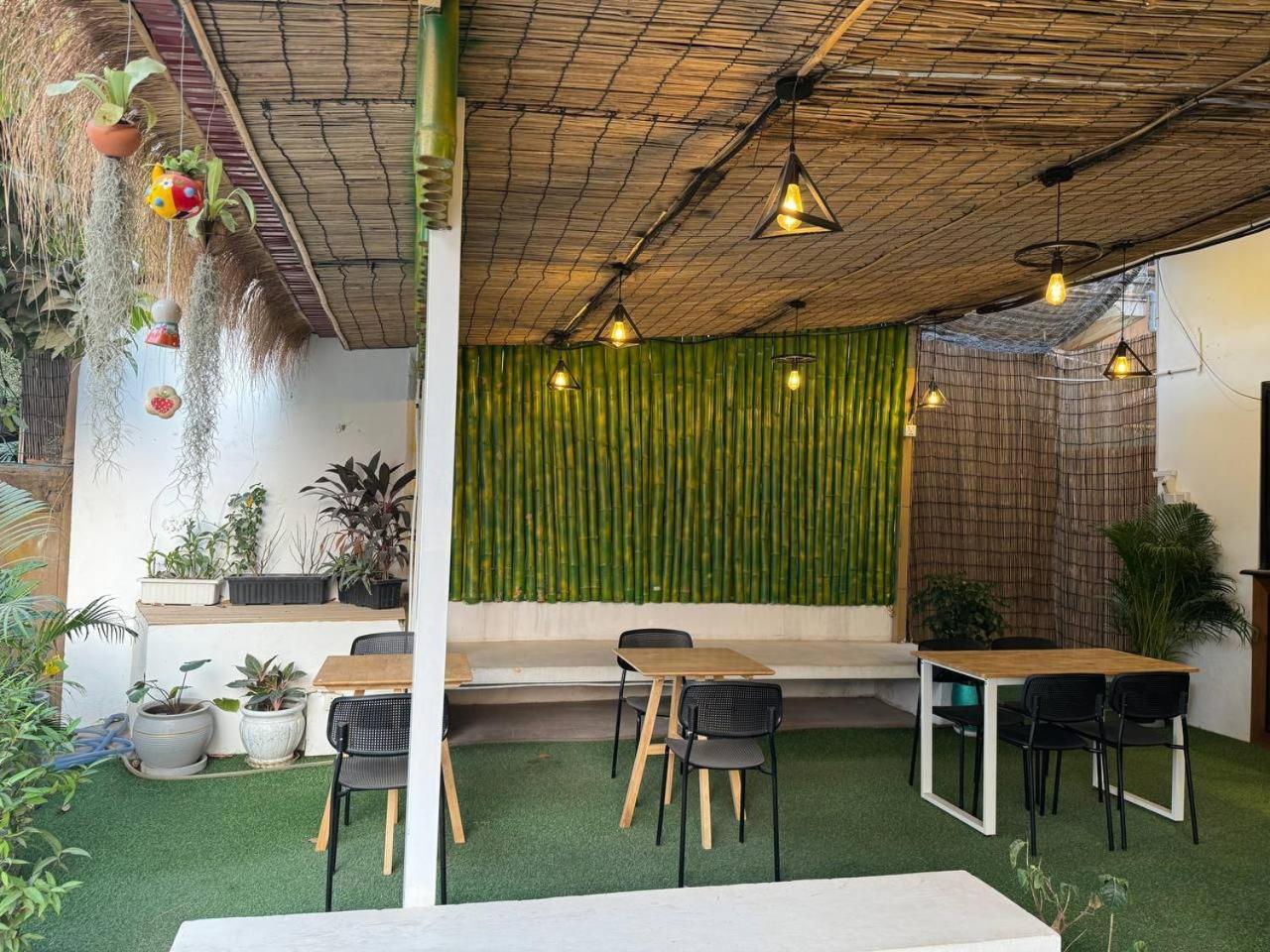 The Hive Hotel Siem Reap Extérieur photo